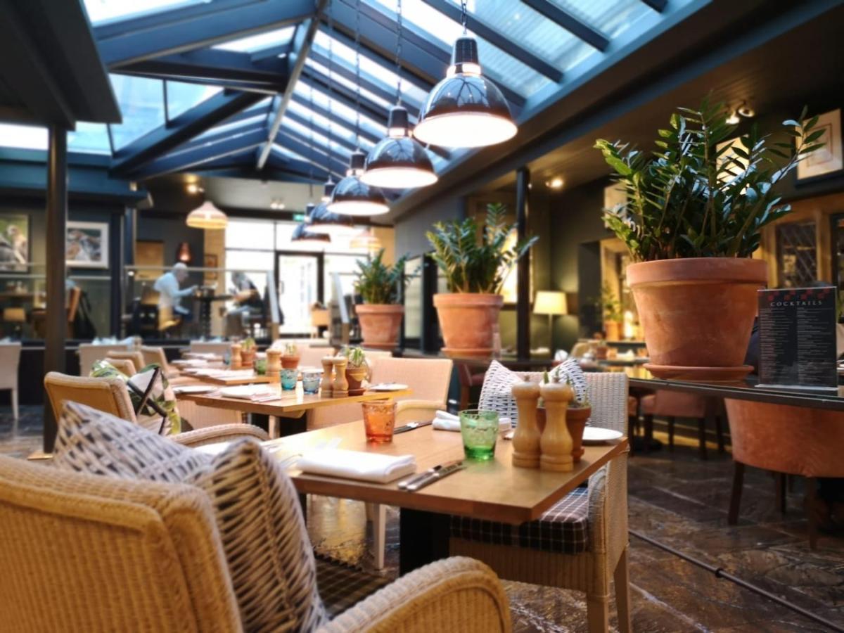 The Broadway Hotel Dış mekan fotoğraf
